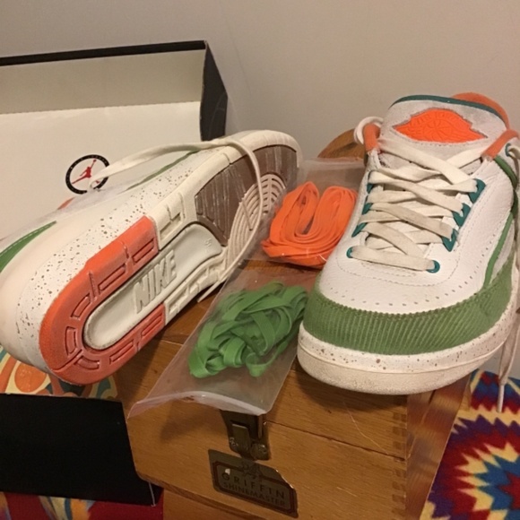 🔥 SALE 🔥Woman’s Air Jordan, size 5.5, like new, some wear, new shoe strings, - Picture 4 of 5